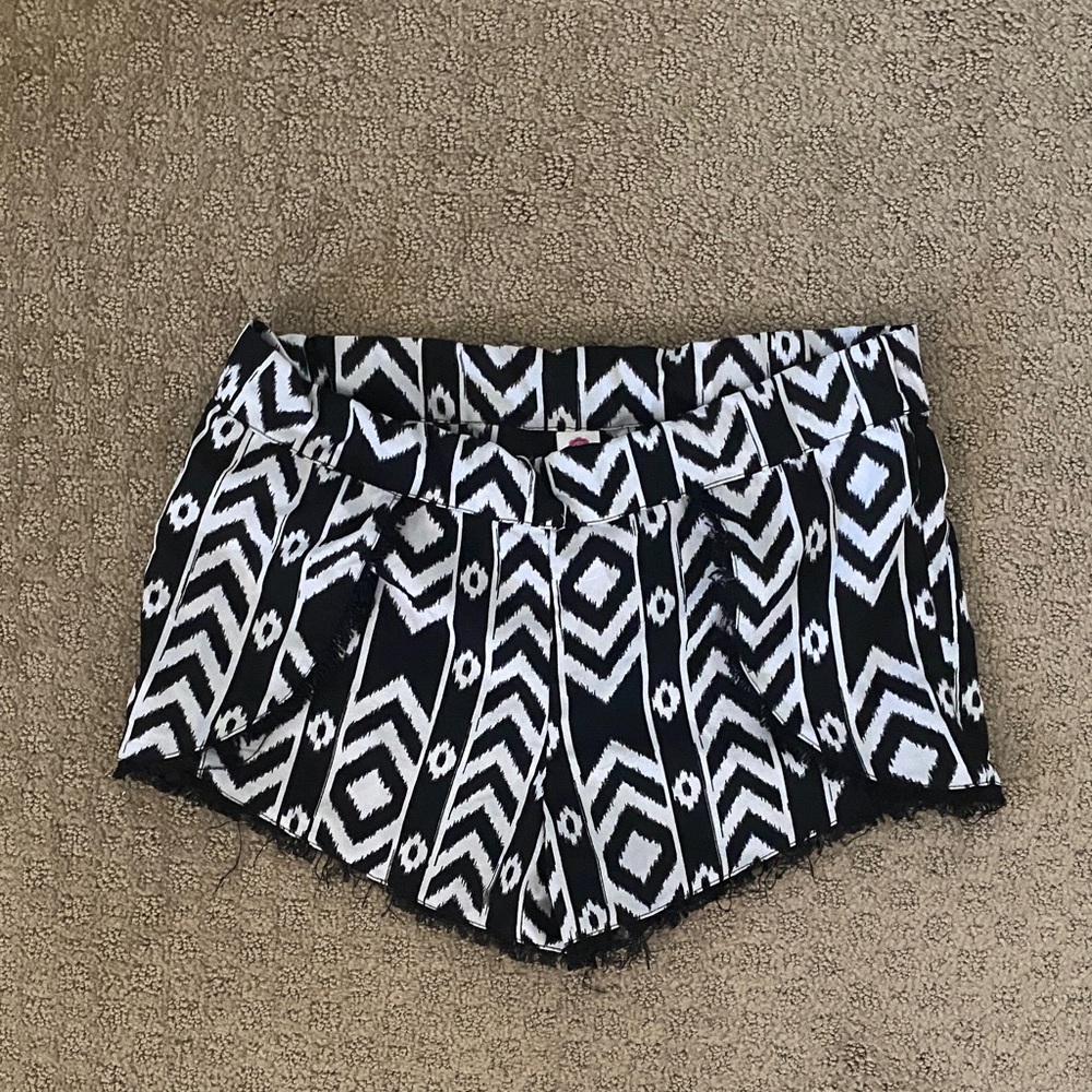 Girl’s Medium Pattern Shorts